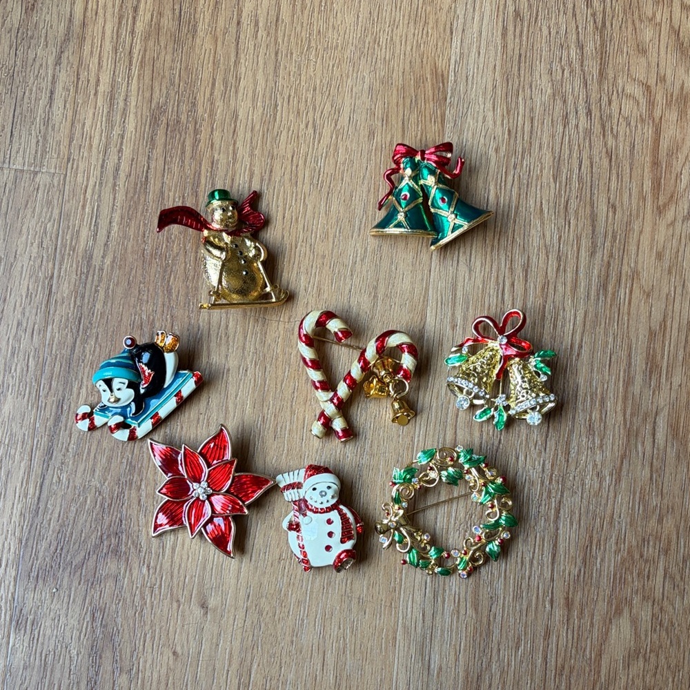 Christmas Holiday Lot Brooches/Pins